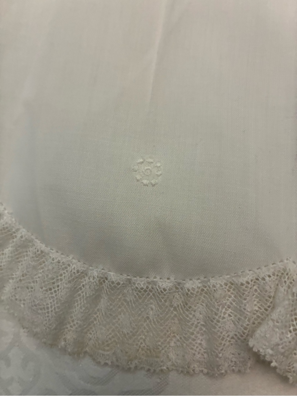 Feltman Brothers new  Christening 2 piece gown - Picture 5 of 15